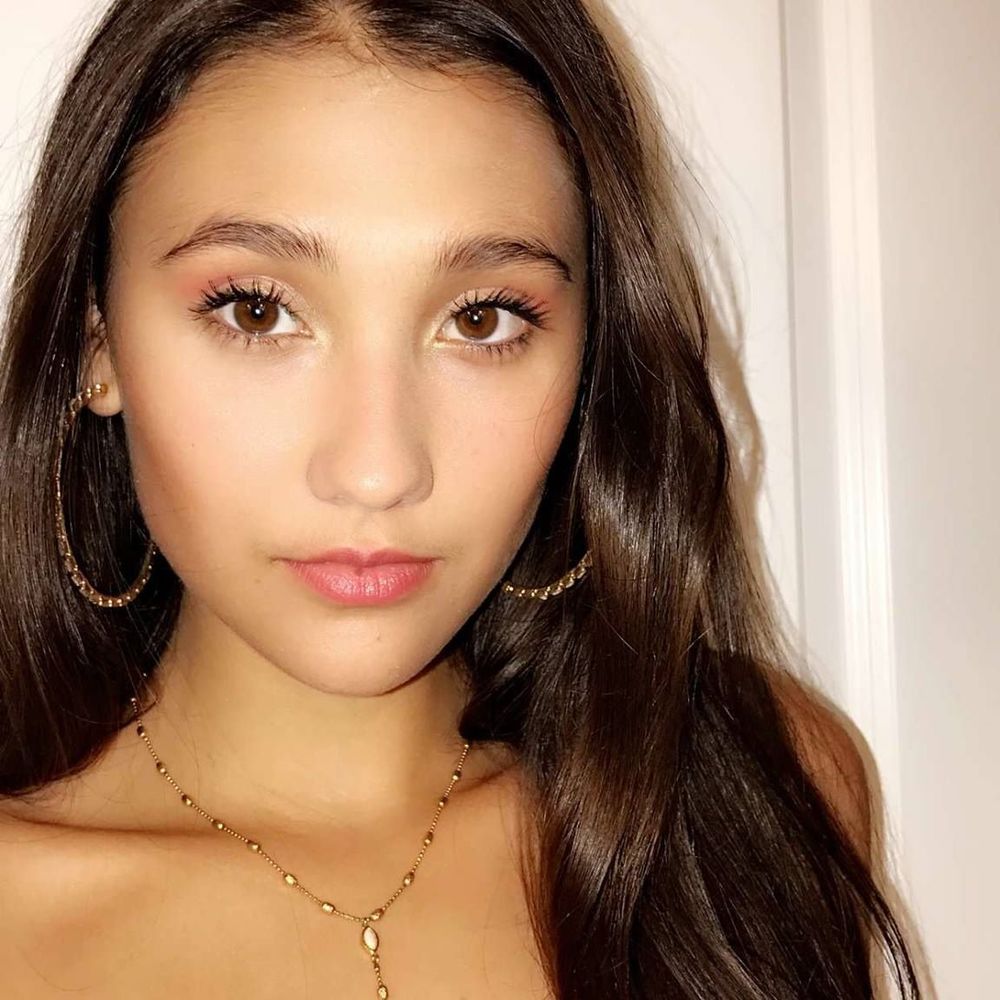 Meet your Posher, Julia